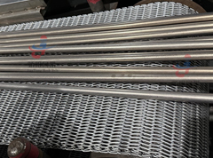 The reason why the pipe mouth of the mesh belt annealing furnace turns yellow